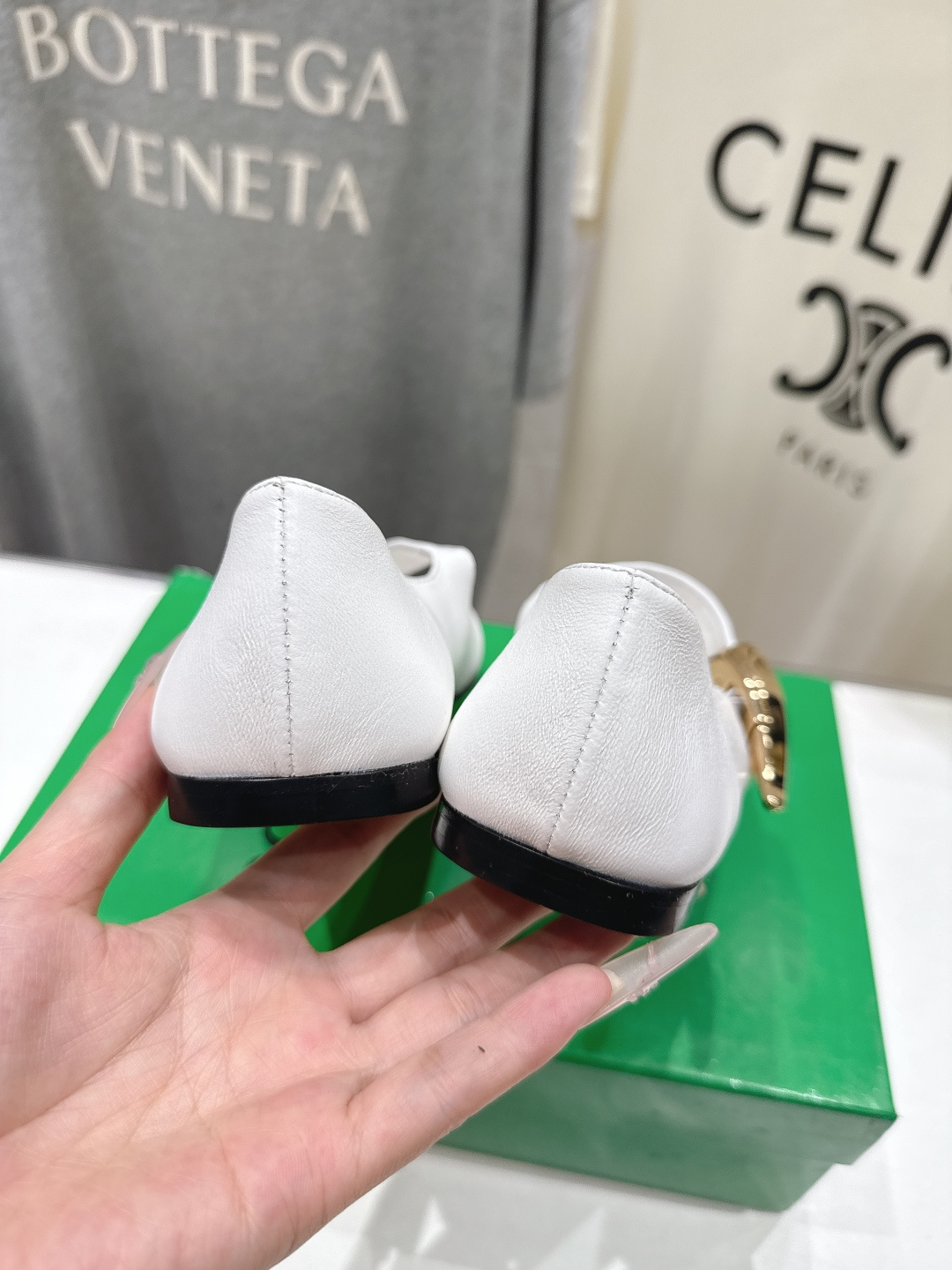 高版本出厂Bottega Veneta/BV F065 2026ss新款玛丽珍平底鞋乐福鞋 高定的配色 