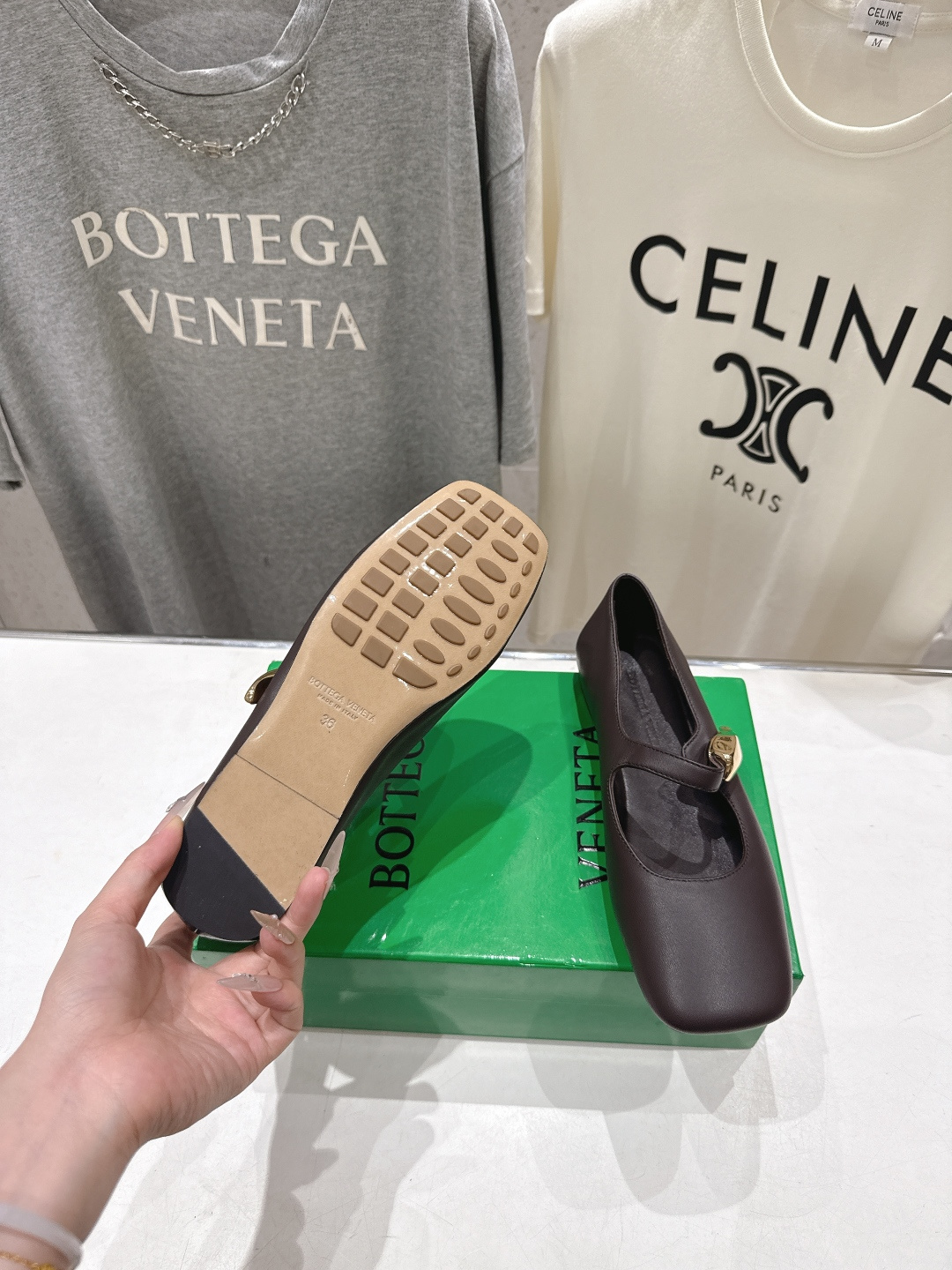 高版本出厂Bottega Veneta/BV F065 2026ss新款玛丽珍平底鞋乐福鞋 高定的配色 