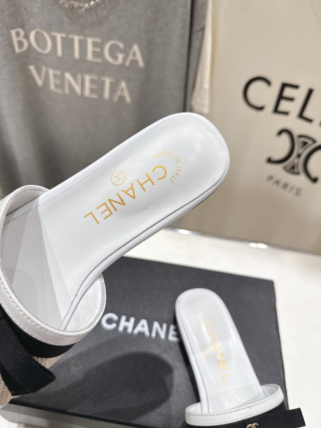 高版本出厂  CHANEL*香奈儿F016 小香2026/𝐒𝐒 𝐧𝐞𝐰夏季新品度假平底拖鞋这一季的拖鞋简