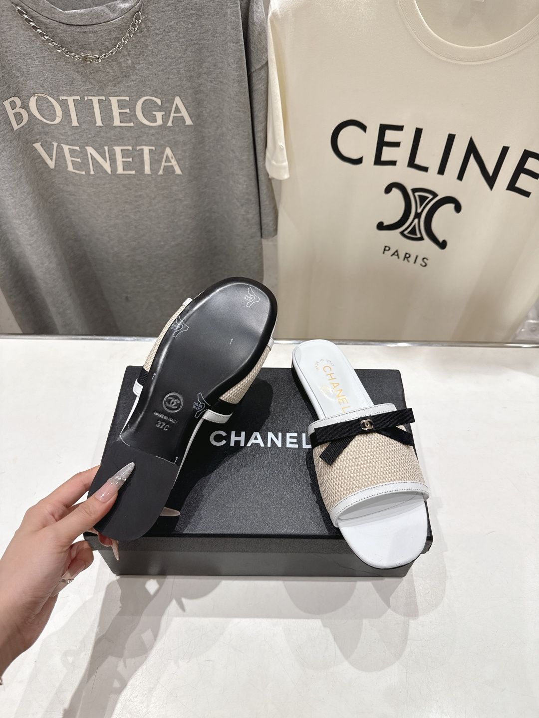 高版本出厂  CHANEL*香奈儿F016 小香2026/𝐒𝐒 𝐧𝐞𝐰夏季新品度假平底拖鞋这一季的拖鞋简