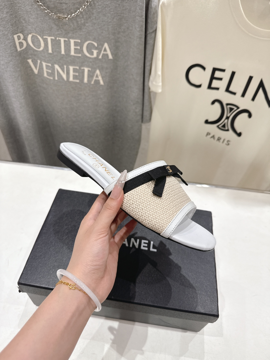 高版本出厂  CHANEL*香奈儿F016 小香2026/𝐒𝐒 𝐧𝐞𝐰夏季新品度假平底拖鞋这一季的拖鞋简