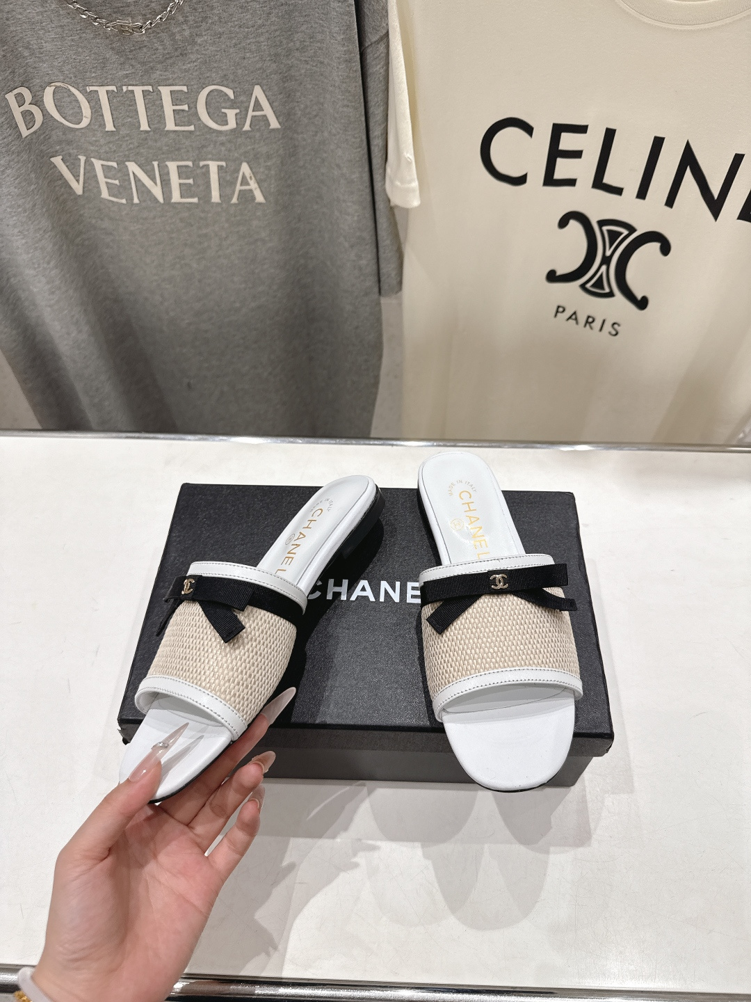 高版本出厂  CHANEL*香奈儿F016 小香2026/𝐒𝐒 𝐧𝐞𝐰夏季新品度假平底拖鞋这一季的拖鞋简