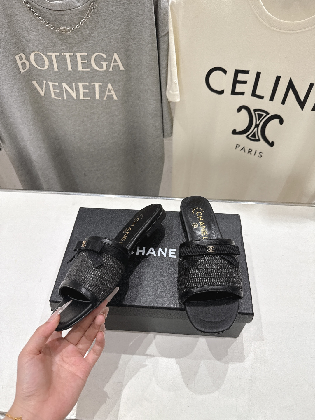 高版本出厂  CHANEL*香奈儿F016 小香2026/𝐒𝐒 𝐧𝐞𝐰夏季新品度假平底拖鞋这一季的拖鞋简