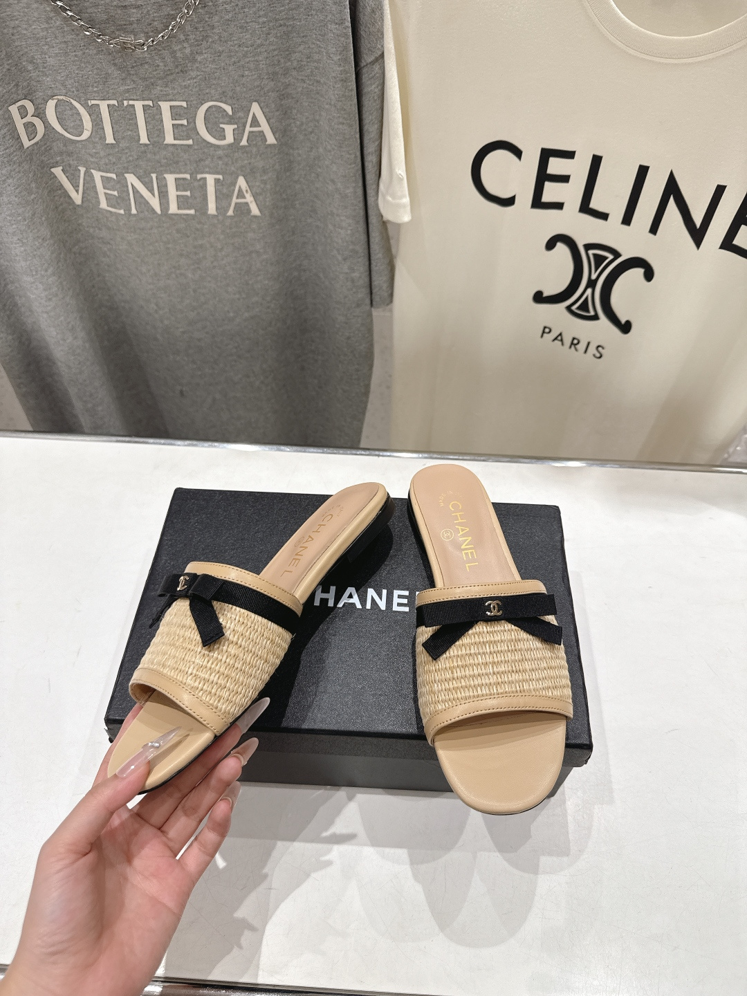 高版本出厂  CHANEL*香奈儿F016 小香2026/𝐒𝐒 𝐧𝐞𝐰夏季新品度假平底拖鞋这一季的拖鞋简