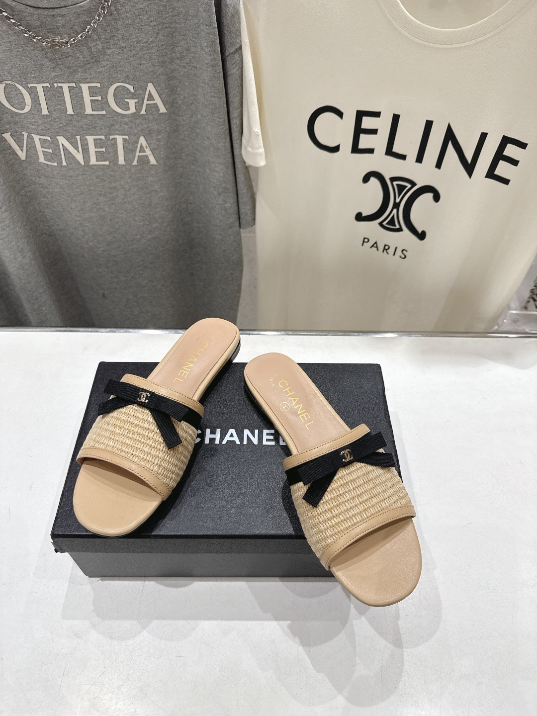 高版本出厂  CHANEL*香奈儿F016 小香2026/𝐒𝐒 𝐧𝐞𝐰夏季新品度假平底拖鞋这一季的拖鞋简
