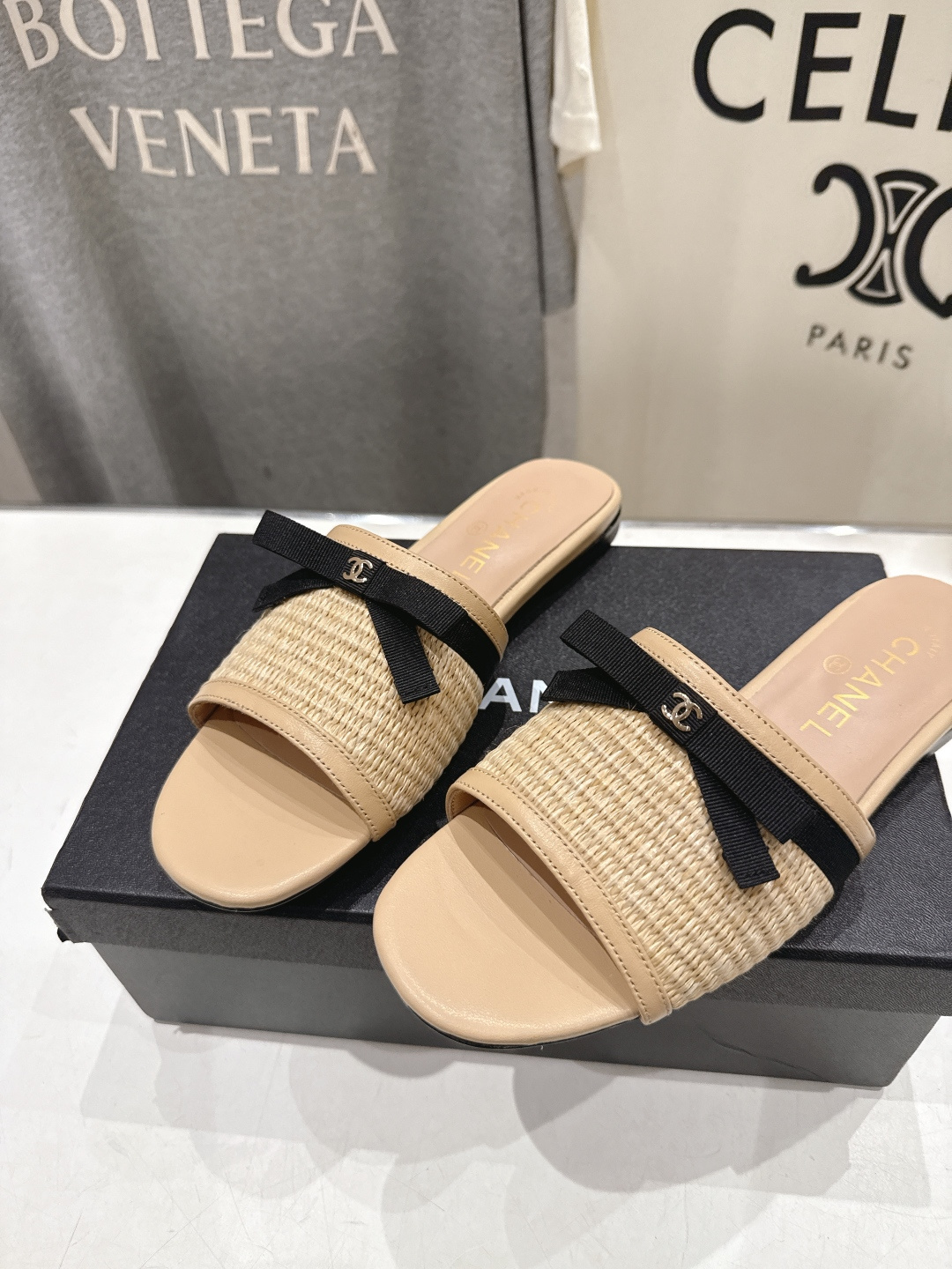 高版本出厂  CHANEL*香奈儿F016 小香2026/𝐒𝐒 𝐧𝐞𝐰夏季新品度假平底拖鞋这一季的拖鞋简
