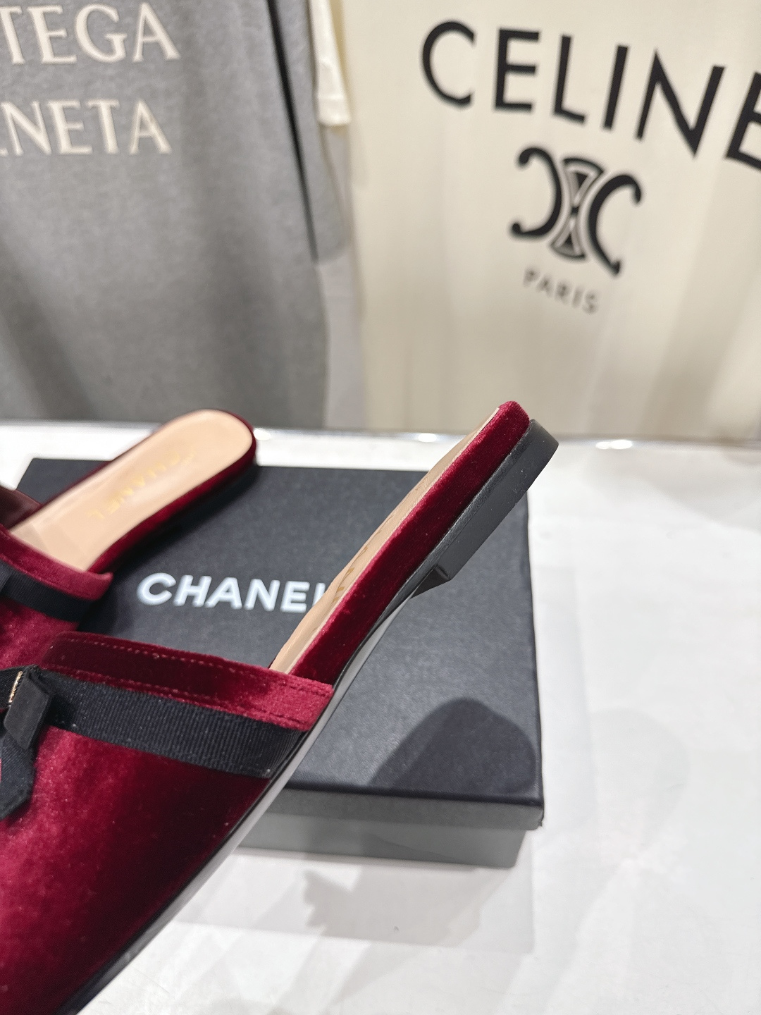 高版本出厂  CHANEL*香奈儿F016 小香2026/𝐒𝐒 𝐧𝐞𝐰夏季新品天鹅绒平底拖鞋这一季的拖鞋