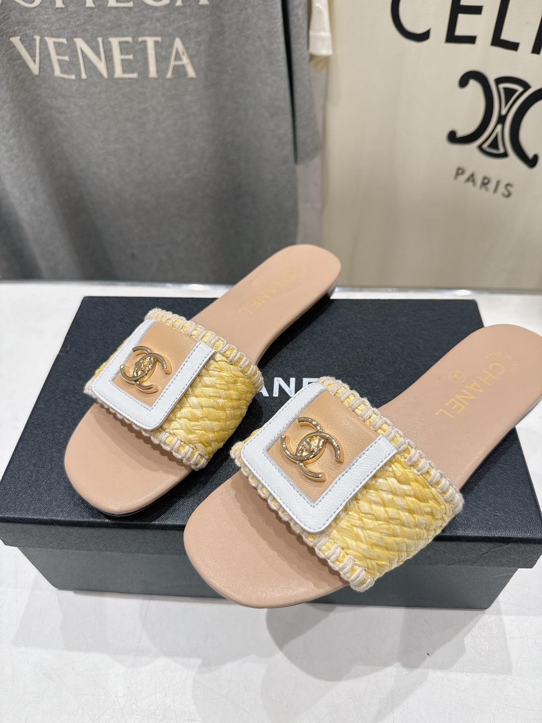 高版本出厂  CHANEL*香奈儿F016 小香2026/𝐒𝐒 𝐧𝐞𝐰夏季新品编织平底拖鞋这一季的拖鞋简