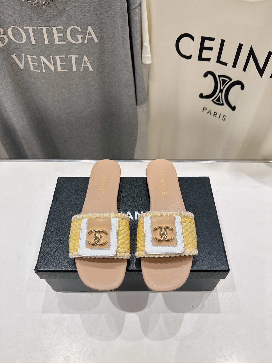 高版本出厂  CHANEL*香奈儿F016 小香2026/𝐒𝐒 𝐧𝐞𝐰夏季新品编织平底拖鞋这一季的拖鞋简