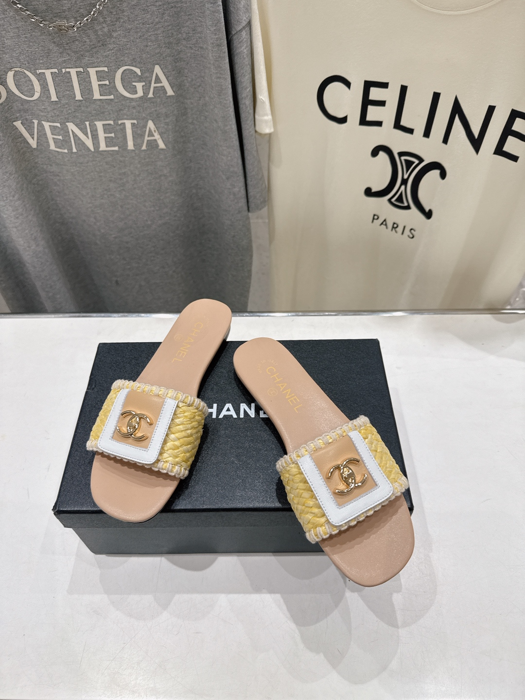 高版本出厂  CHANEL*香奈儿F016 小香2026/𝐒𝐒 𝐧𝐞𝐰夏季新品编织平底拖鞋这一季的拖鞋简