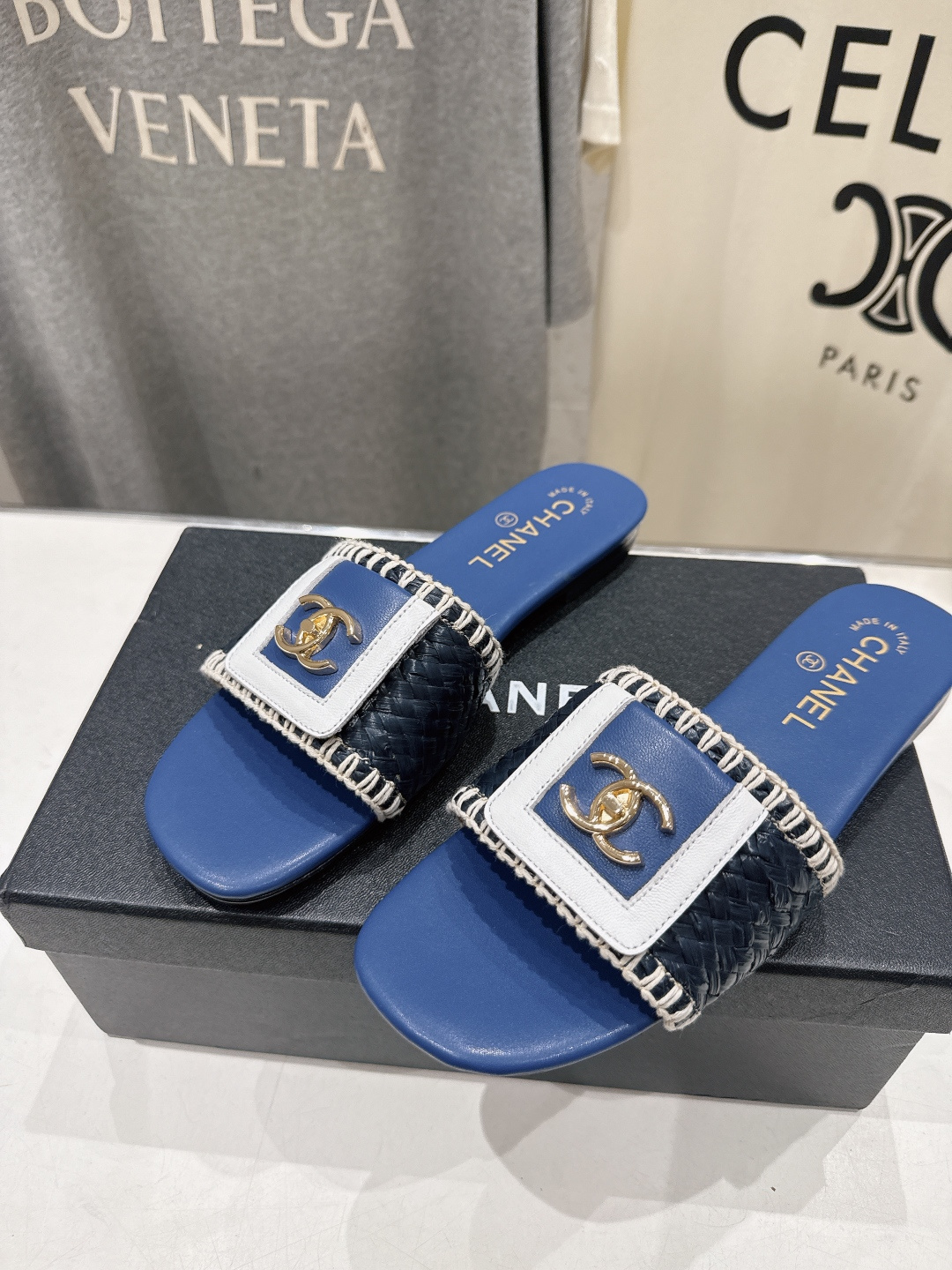 高版本出厂  CHANEL*香奈儿F016 小香2026/𝐒𝐒 𝐧𝐞𝐰夏季新品编织平底拖鞋这一季的拖鞋简