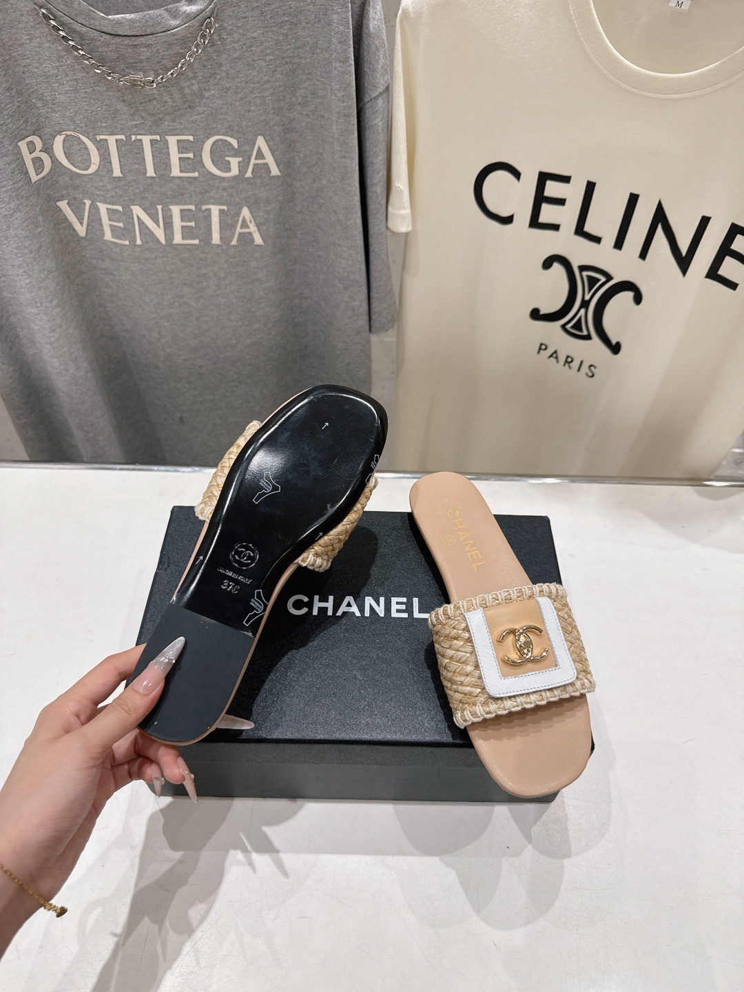 高版本出厂  CHANEL*香奈儿F016 小香2026/𝐒𝐒 𝐧𝐞𝐰夏季新品编织平底拖鞋这一季的拖鞋简