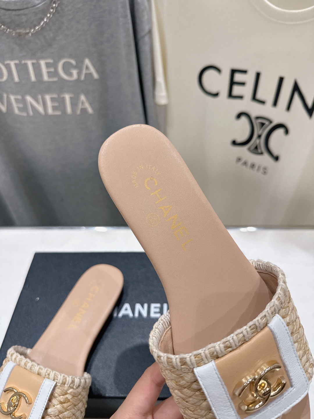 高版本出厂  CHANEL*香奈儿F016 小香2026/𝐒𝐒 𝐧𝐞𝐰夏季新品编织平底拖鞋这一季的拖鞋简