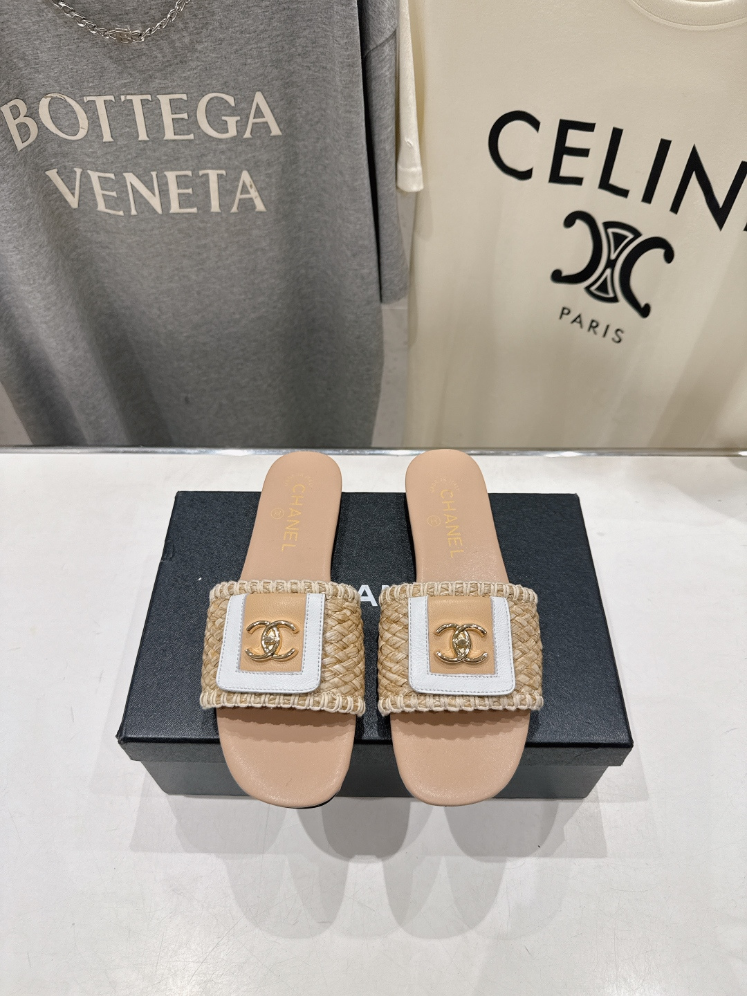 高版本出厂  CHANEL*香奈儿F016 小香2026/𝐒𝐒 𝐧𝐞𝐰夏季新品编织平底拖鞋这一季的拖鞋简