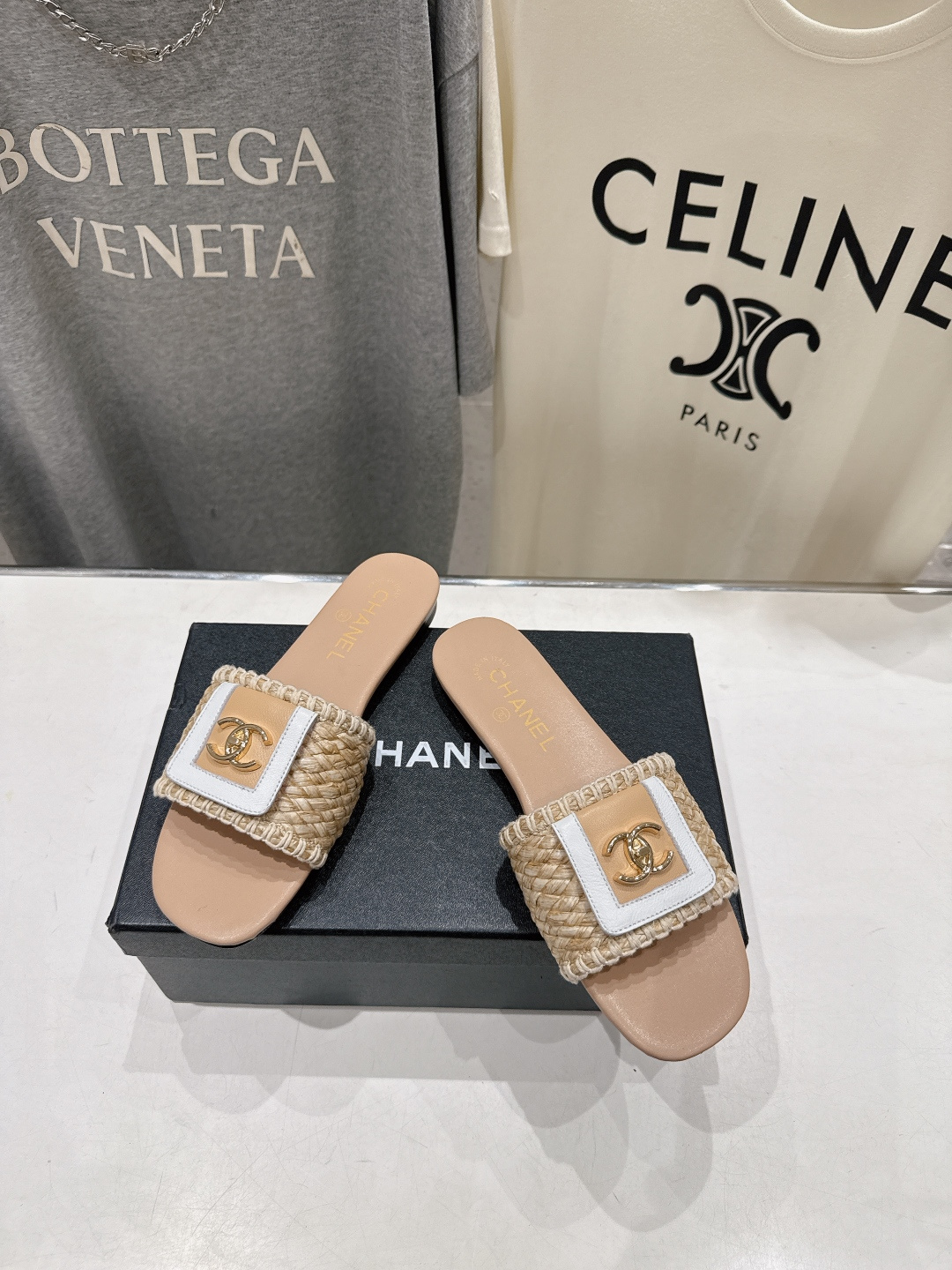 高版本出厂  CHANEL*香奈儿F016 小香2026/𝐒𝐒 𝐧𝐞𝐰夏季新品编织平底拖鞋这一季的拖鞋简