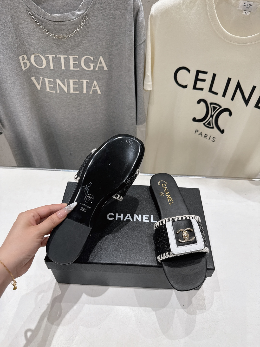 高版本出厂  CHANEL*香奈儿F016 小香2026/𝐒𝐒 𝐧𝐞𝐰夏季新品编织平底拖鞋这一季的拖鞋简