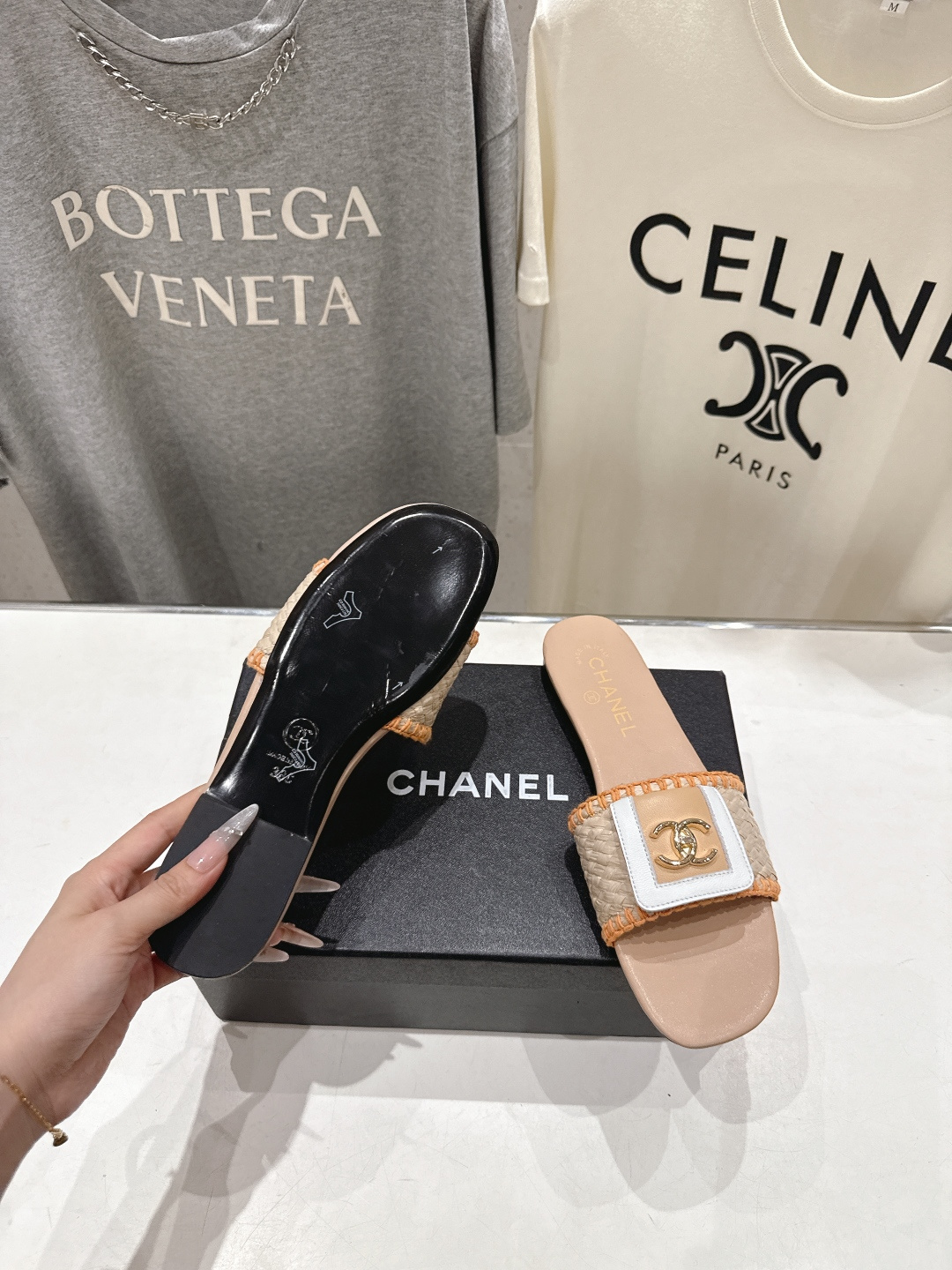 高版本出厂  CHANEL*香奈儿F016 小香2026/𝐒𝐒 𝐧𝐞𝐰夏季新品编织平底拖鞋这一季的拖鞋简