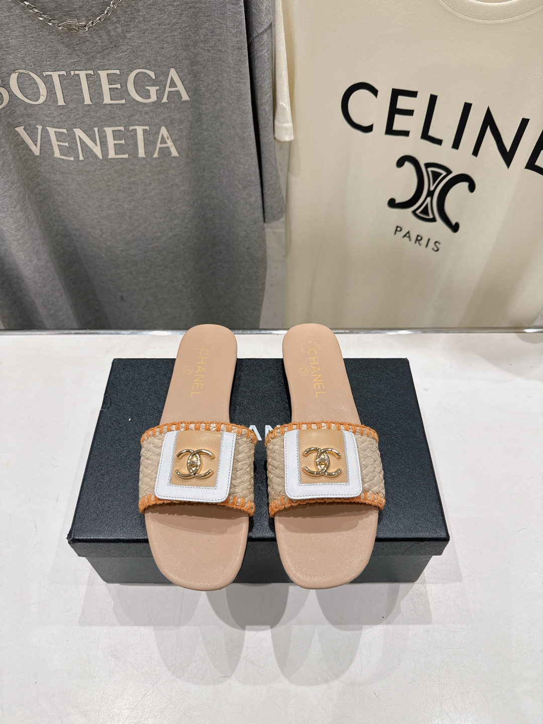 高版本出厂  CHANEL*香奈儿F016 小香2026/𝐒𝐒 𝐧𝐞𝐰夏季新品编织平底拖鞋这一季的拖鞋简