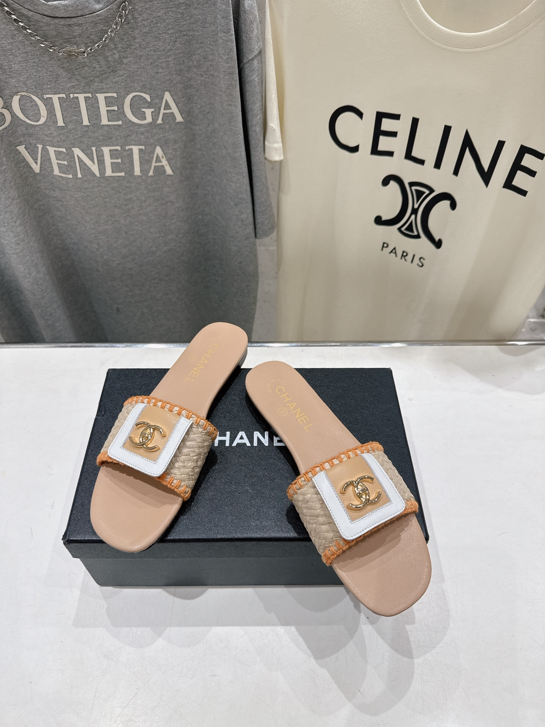 高版本出厂  CHANEL*香奈儿F016 小香2026/𝐒𝐒 𝐧𝐞𝐰夏季新品编织平底拖鞋这一季的拖鞋简