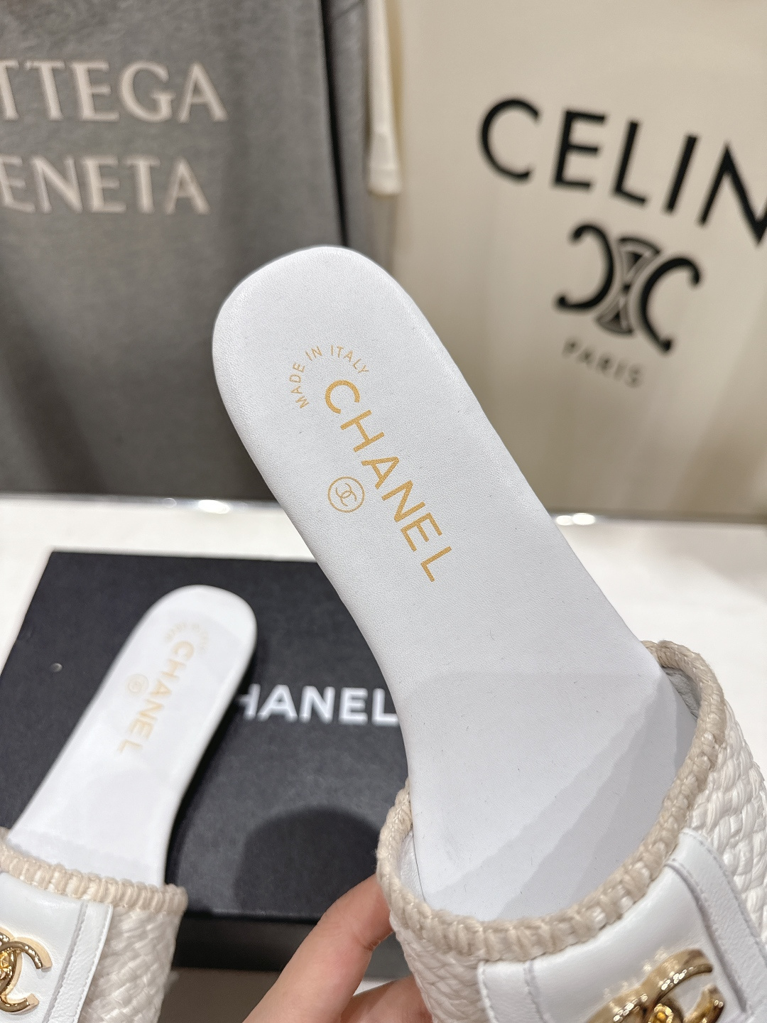 高版本出厂  CHANEL*香奈儿F016 小香2026/𝐒𝐒 𝐧𝐞𝐰夏季新品编织平底拖鞋这一季的拖鞋简