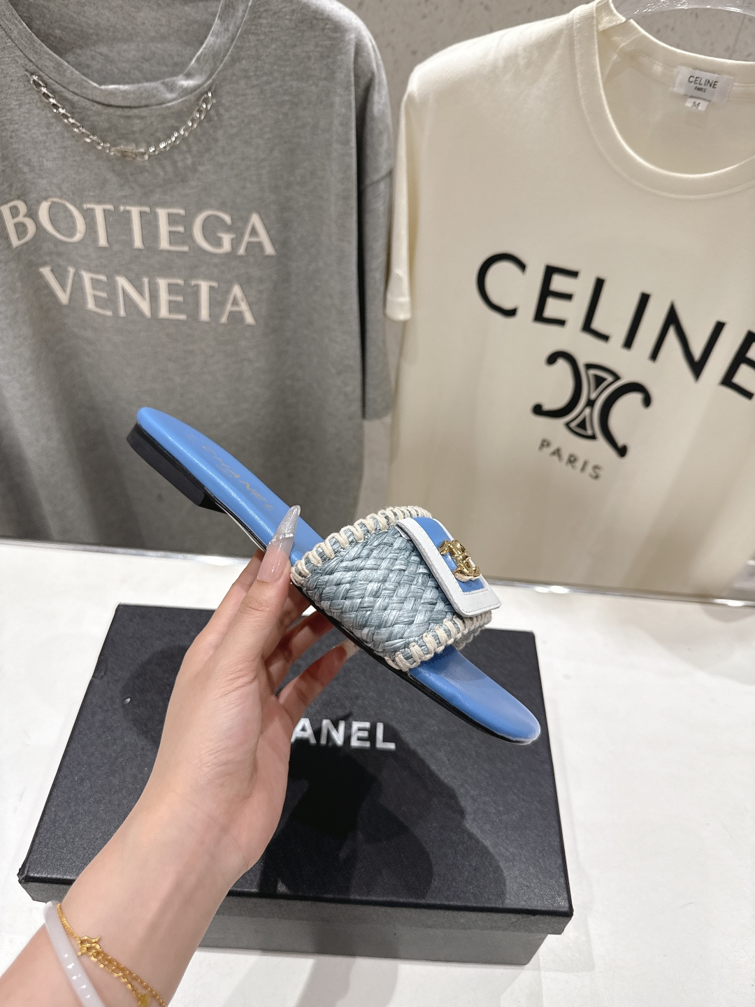 高版本出厂  CHANEL*香奈儿F016 小香2026/𝐒𝐒 𝐧𝐞𝐰夏季新品编织平底拖鞋这一季的拖鞋简