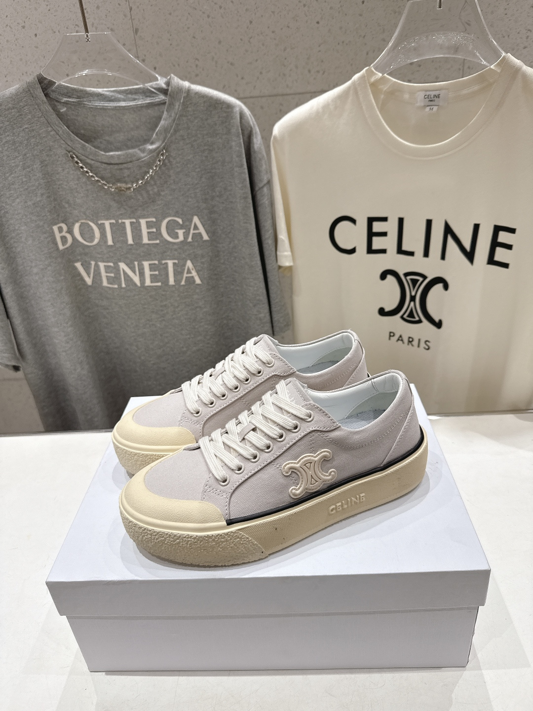 高版本出厂 厚底 Celine* 赛琳 2026ss春夏走秀新款小白鞋帆布鞋，明星同款思琳明星同款休闲透