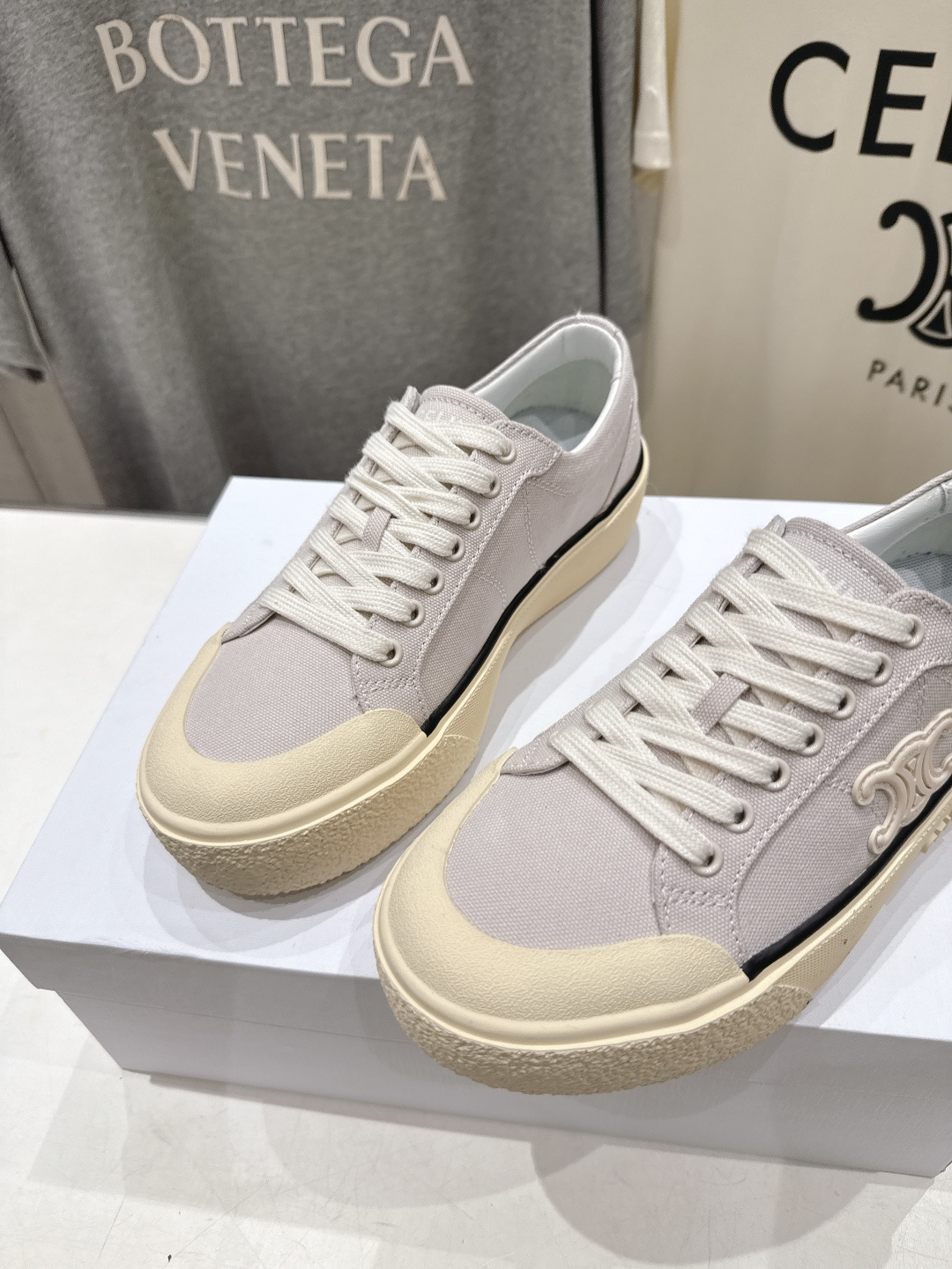 高版本出厂 厚底 Celine* 赛琳 2026ss春夏走秀新款小白鞋帆布鞋，明星同款思琳明星同款休闲透