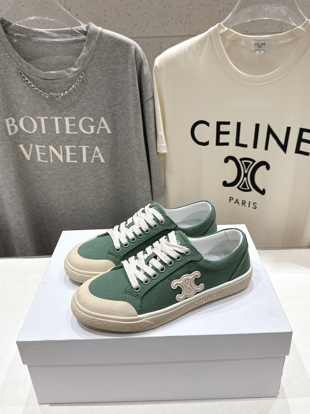 高版本出厂 薄底 Celine* 赛琳 2026ss春夏走秀新款小白鞋帆布鞋，明星同款思琳明星同款休闲透
