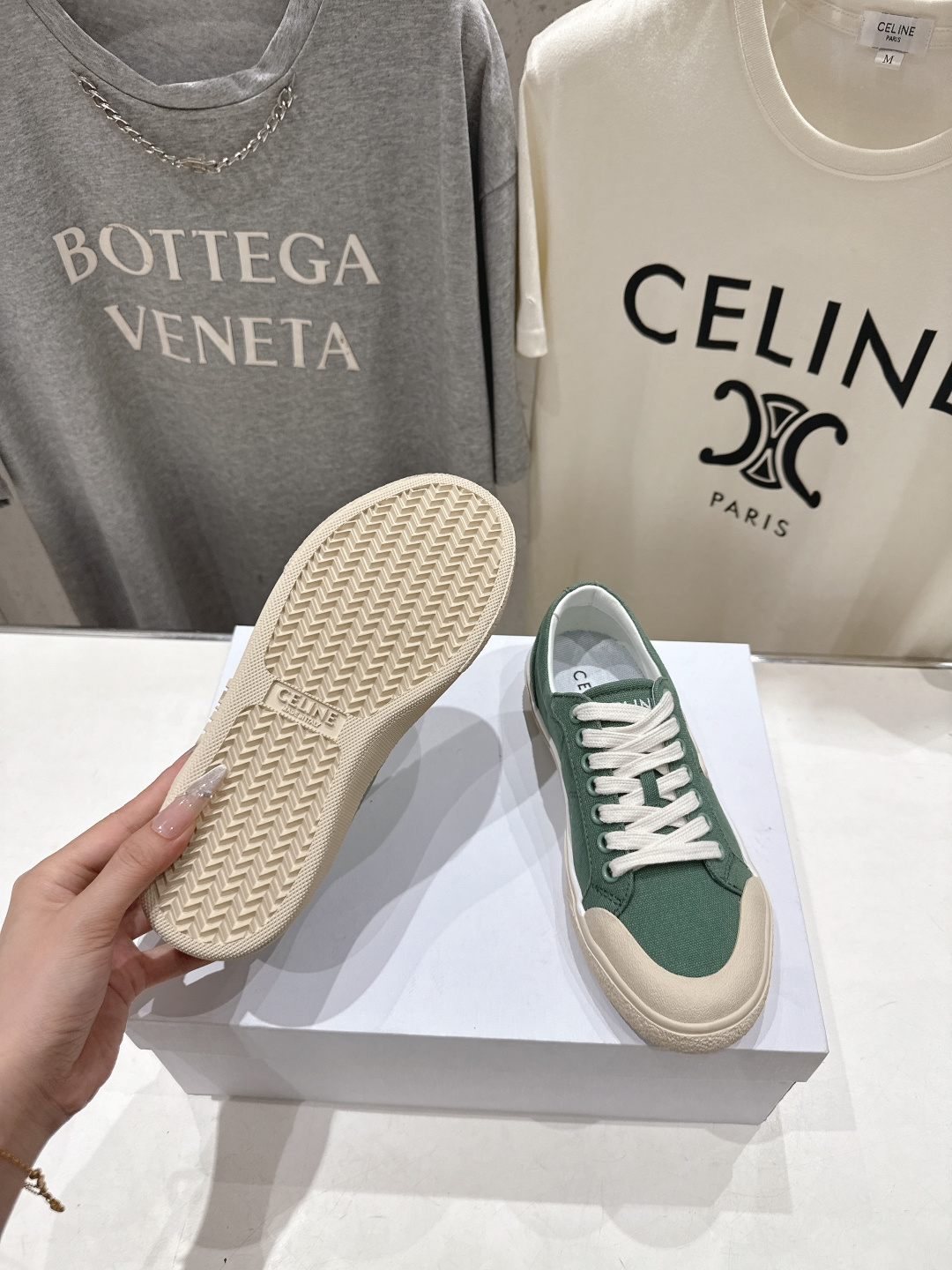 高版本出厂 薄底 Celine* 赛琳 2026ss春夏走秀新款小白鞋帆布鞋，明星同款思琳明星同款休闲透