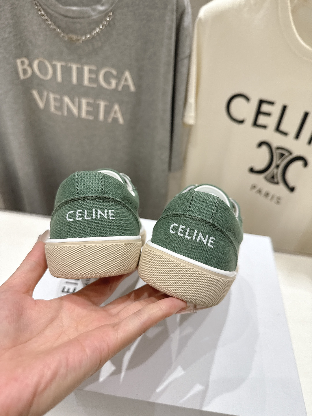 高版本出厂 薄底 Celine* 赛琳 2026ss春夏走秀新款小白鞋帆布鞋，明星同款思琳明星同款休闲透