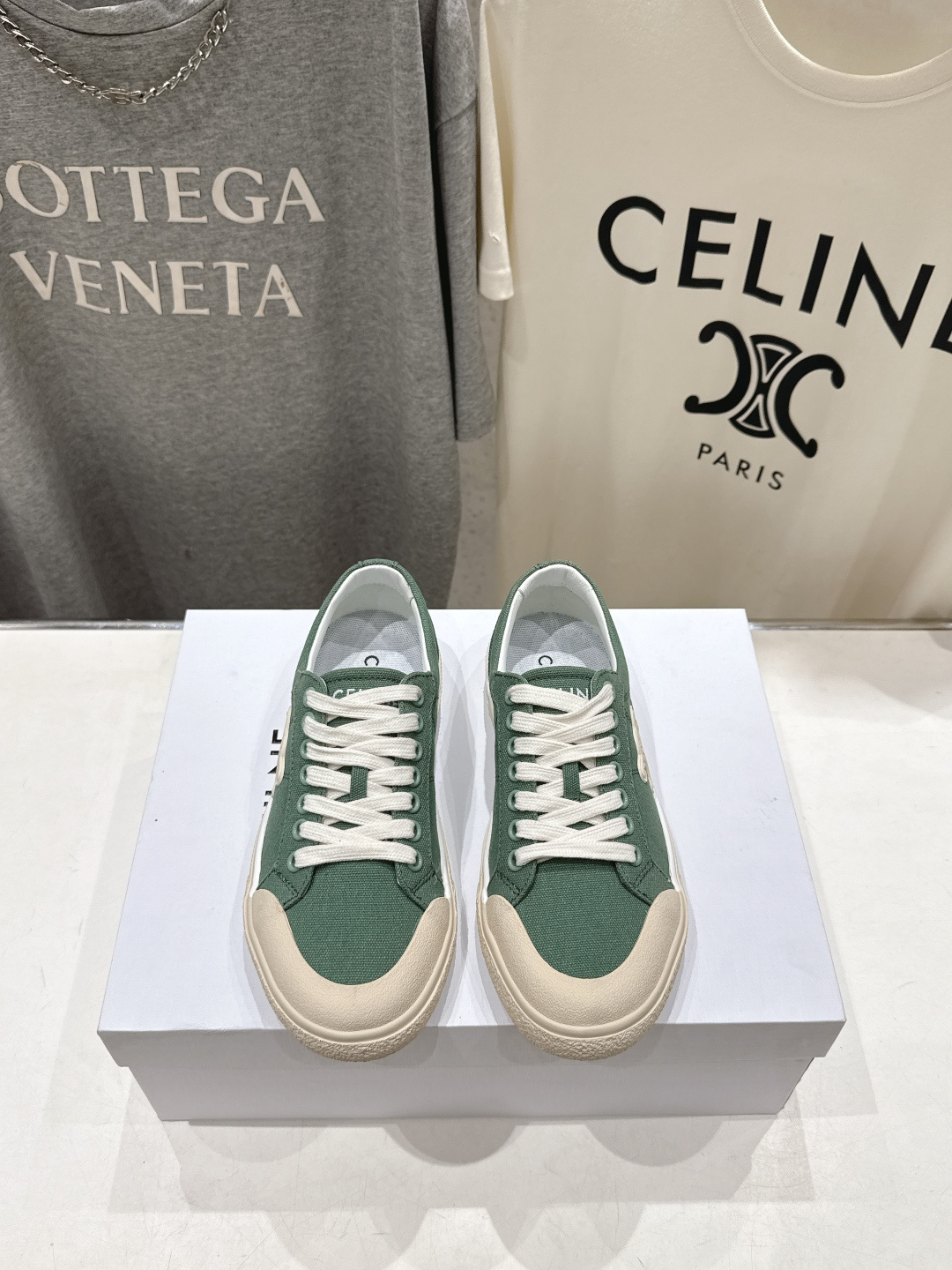 高版本出厂 薄底 Celine* 赛琳 2026ss春夏走秀新款小白鞋帆布鞋，明星同款思琳明星同款休闲透
