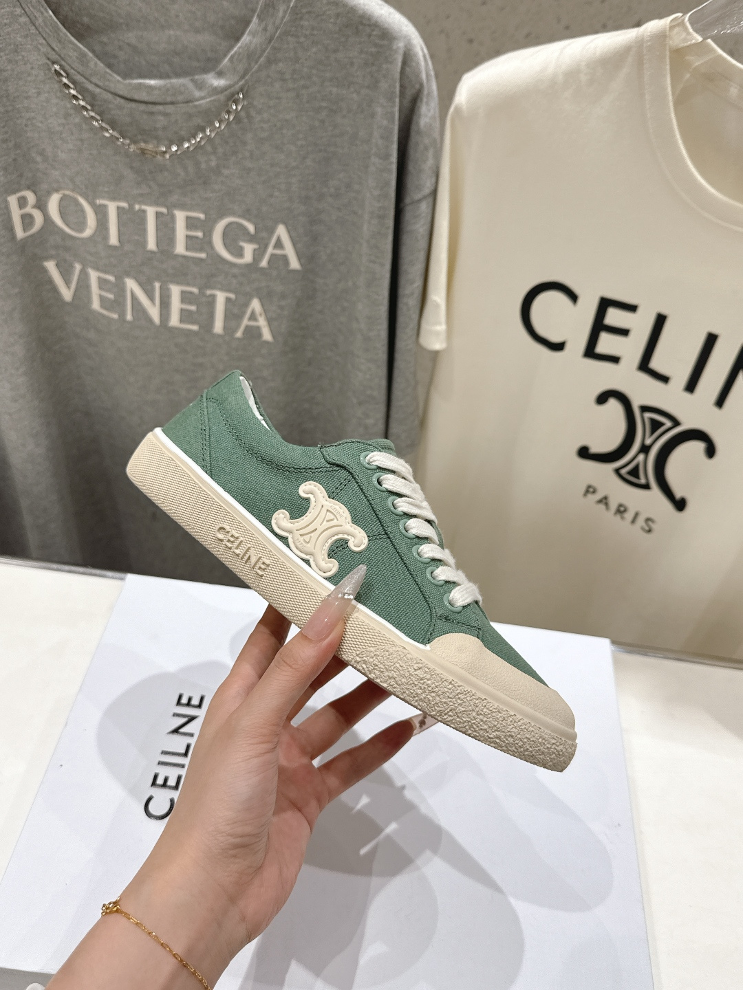 高版本出厂 薄底 Celine* 赛琳 2026ss春夏走秀新款小白鞋帆布鞋，明星同款思琳明星同款休闲透