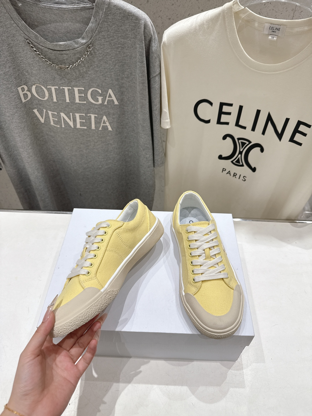 高版本出厂 薄底 Celine* 赛琳 2026ss春夏走秀新款小白鞋帆布鞋，明星同款思琳明星同款休闲透