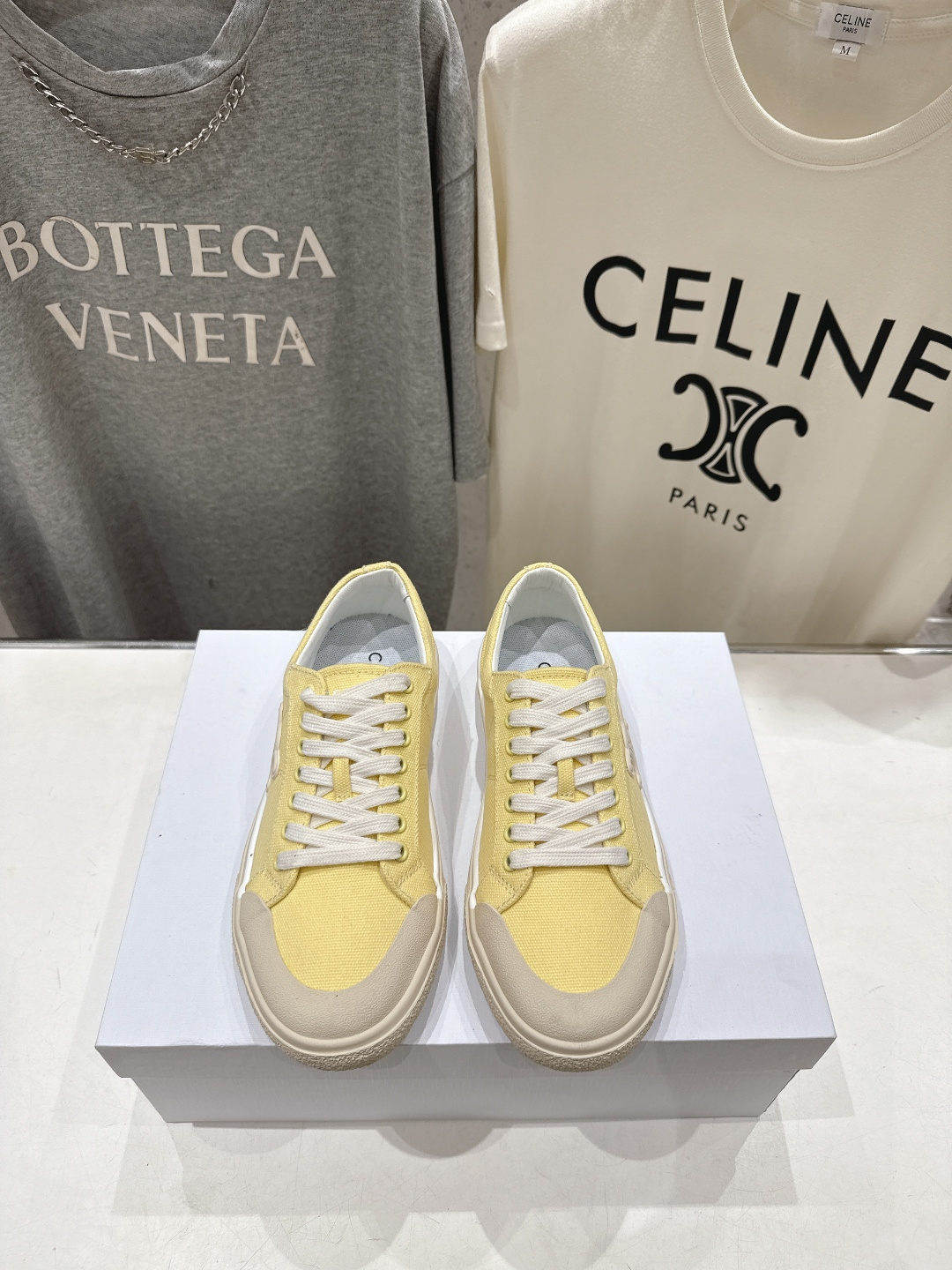 高版本出厂 薄底 Celine* 赛琳 2026ss春夏走秀新款小白鞋帆布鞋，明星同款思琳明星同款休闲透
