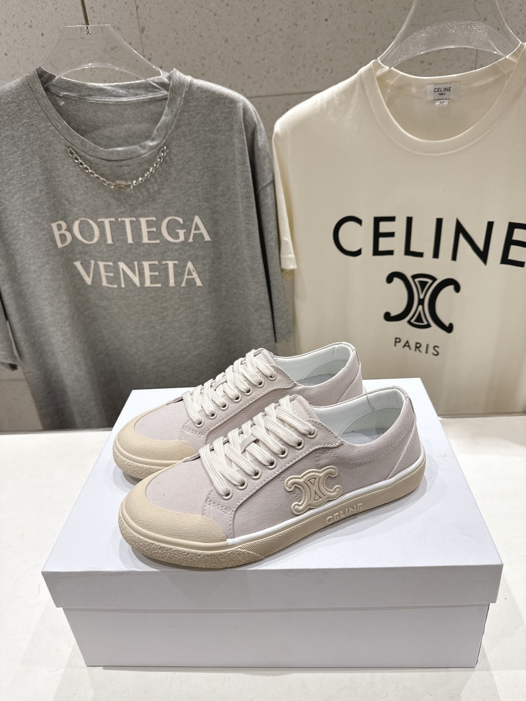 高版本出厂 薄底 Celine* 赛琳 2026ss春夏走秀新款小白鞋帆布鞋，明星同款思琳明星同款休闲透