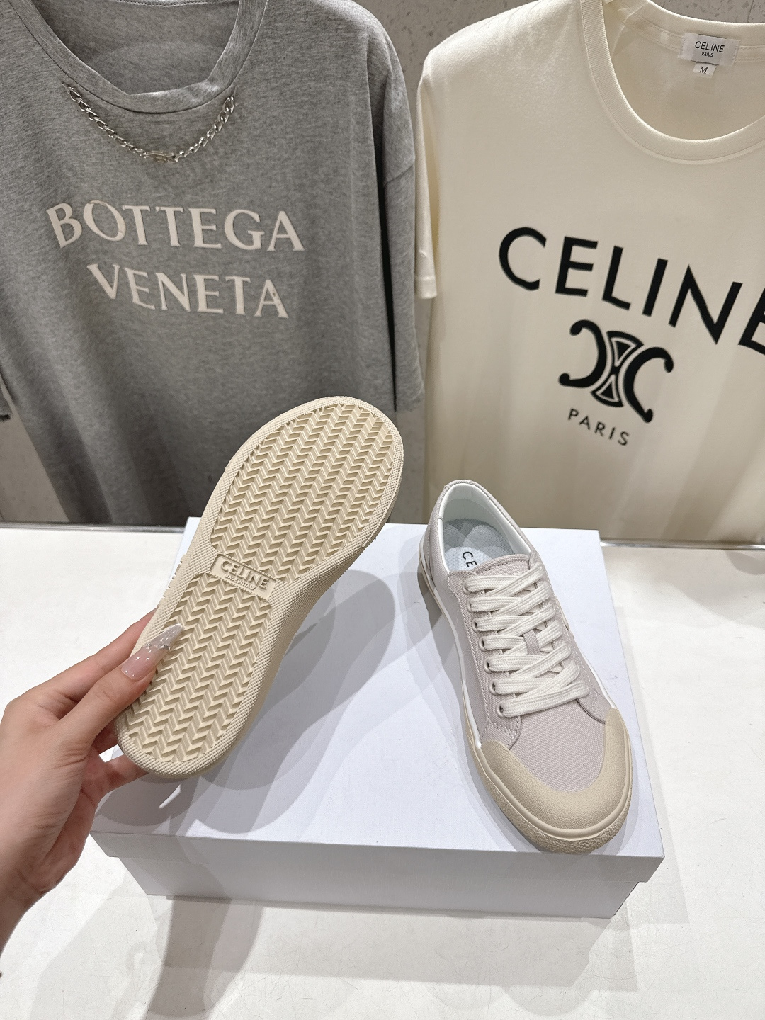 高版本出厂 薄底 Celine* 赛琳 2026ss春夏走秀新款小白鞋帆布鞋，明星同款思琳明星同款休闲透