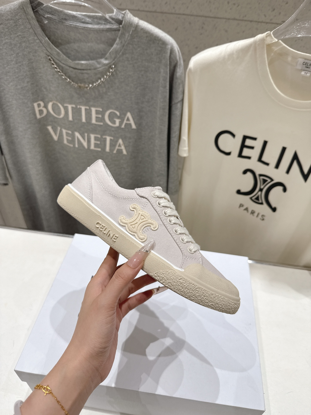 高版本出厂 薄底 Celine* 赛琳 2026ss春夏走秀新款小白鞋帆布鞋，明星同款思琳明星同款休闲透
