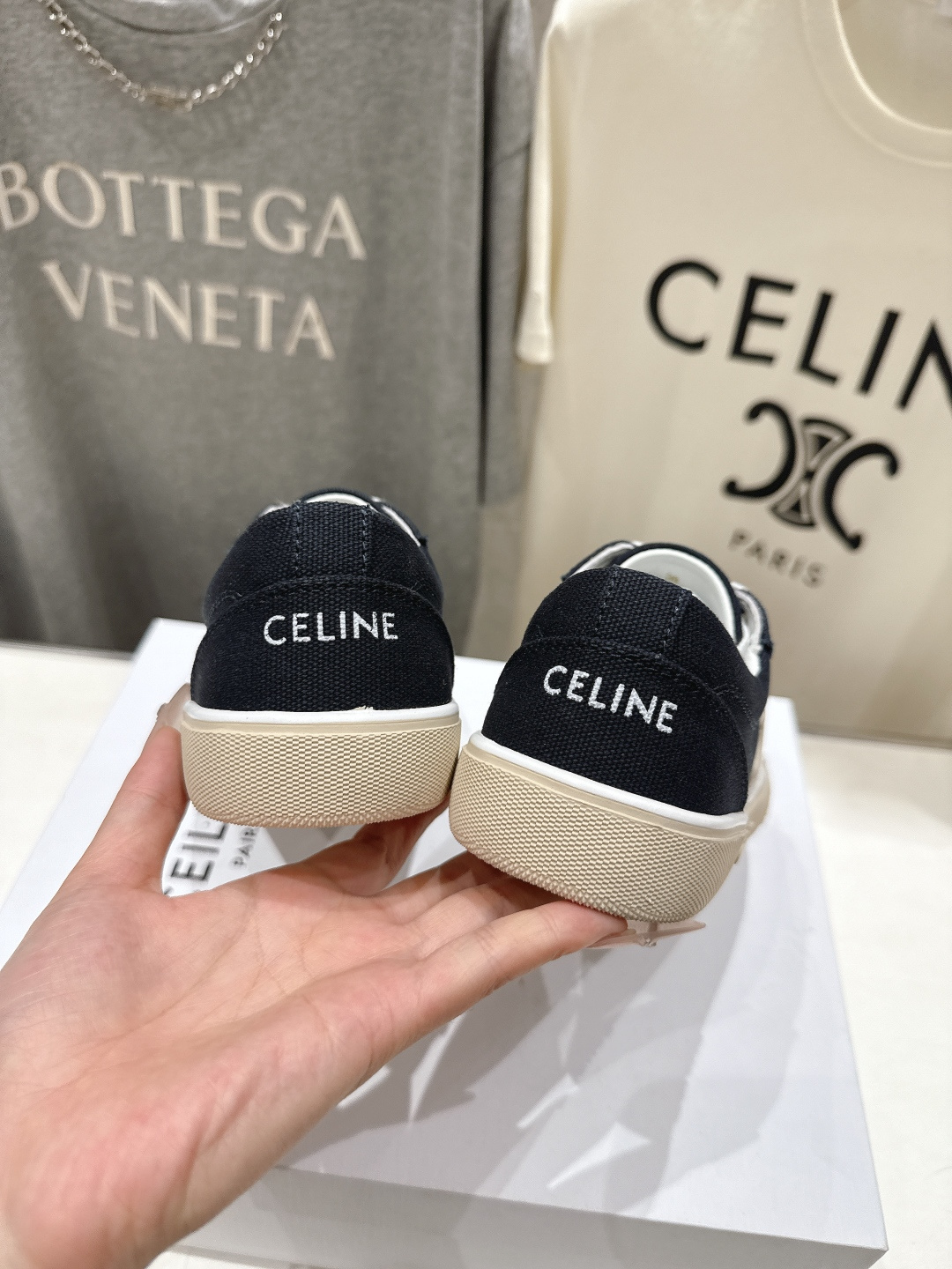 高版本出厂 薄底 Celine* 赛琳 2026ss春夏走秀新款小白鞋帆布鞋，明星同款思琳明星同款休闲透
