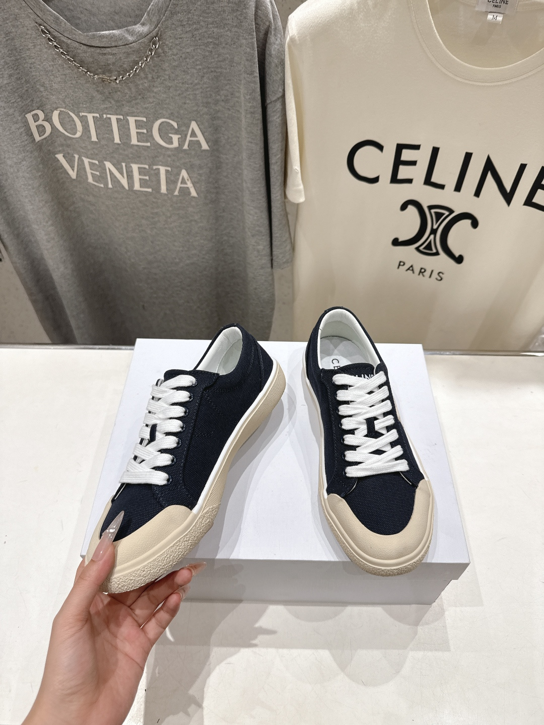 高版本出厂 薄底 Celine* 赛琳 2026ss春夏走秀新款小白鞋帆布鞋，明星同款思琳明星同款休闲透