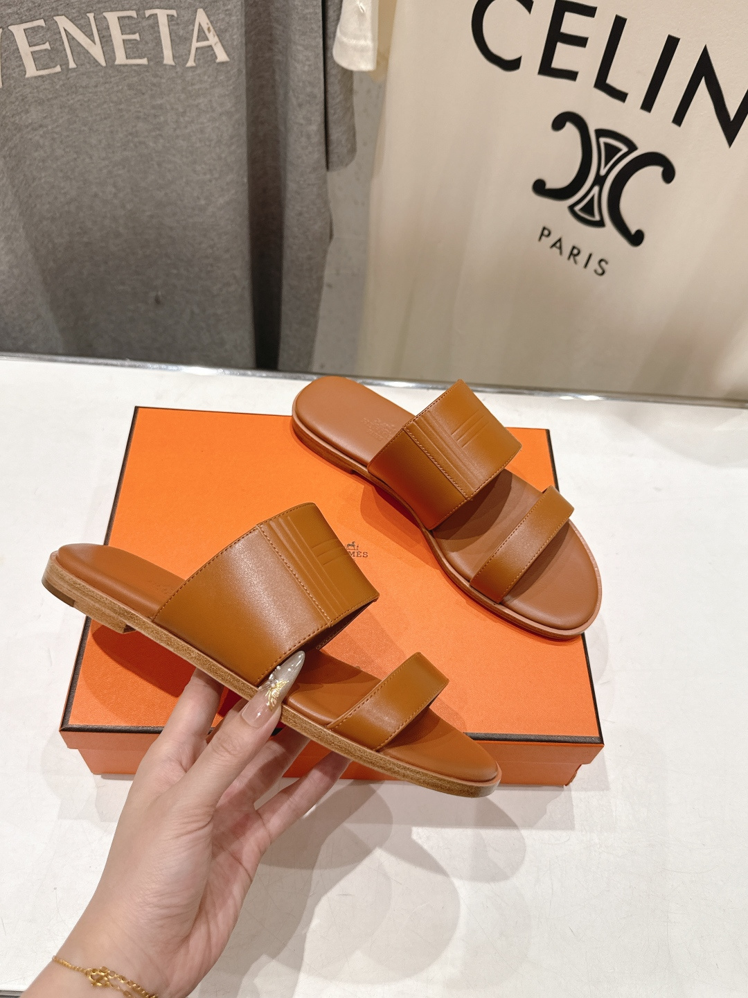 高版本出厂  Hermer...26ss new arrival～爱马仕H家新款拖鞋平底二舅拖鞋原版工艺