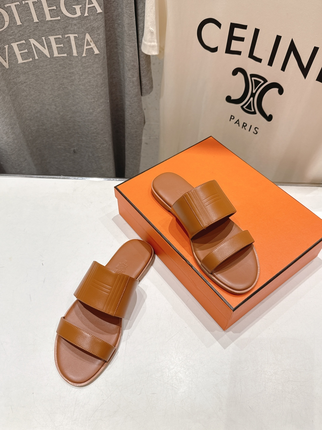 高版本出厂  Hermer...26ss new arrival～爱马仕H家新款拖鞋平底二舅拖鞋原版工艺