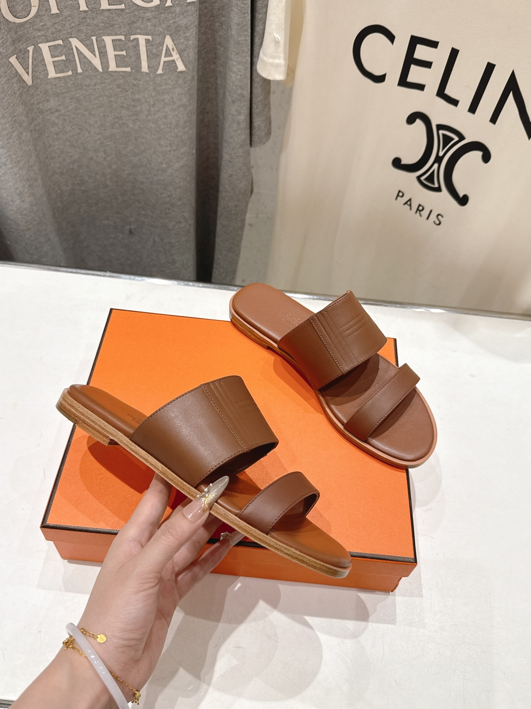 高版本出厂  Hermer...26ss new arrival～爱马仕H家新款拖鞋平底二舅拖鞋原版工艺
