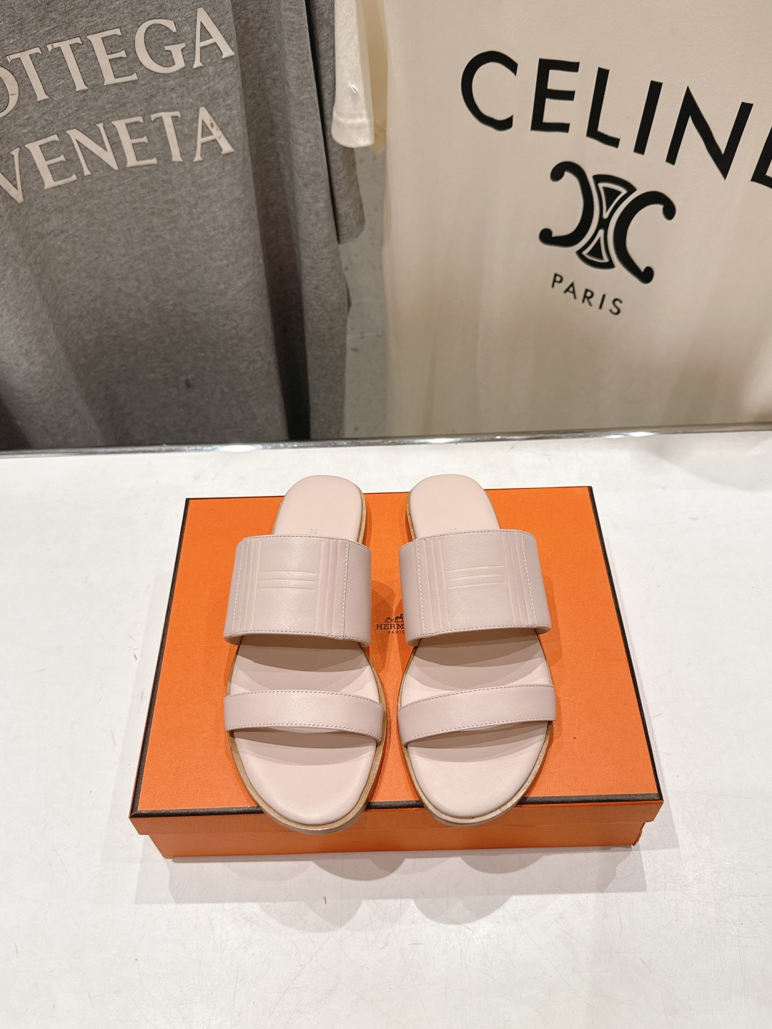 高版本出厂  Hermer...26ss new arrival～爱马仕H家新款拖鞋平底二舅拖鞋原版工艺