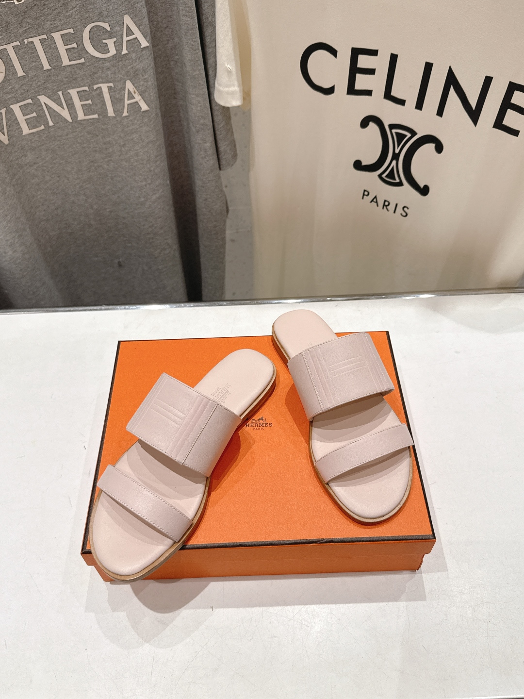 高版本出厂  Hermer...26ss new arrival～爱马仕H家新款拖鞋平底二舅拖鞋原版工艺