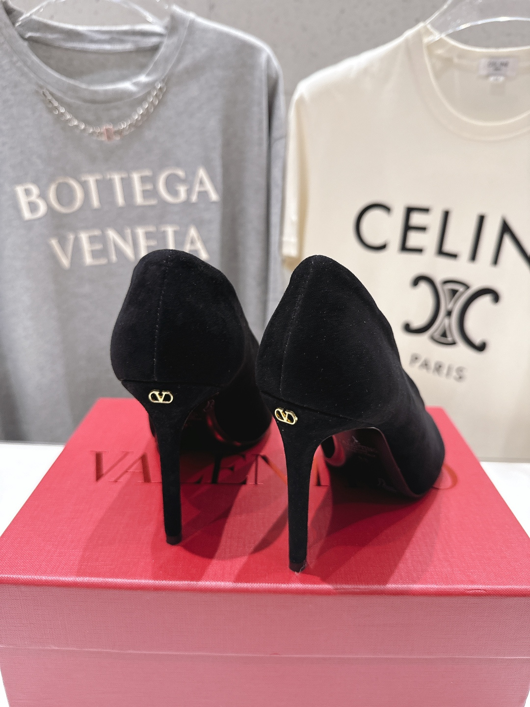高版本出厂  ～New～顶级制作·Valentino*·华伦天奴〰️2026ss官方同步夏季走秀新款高跟