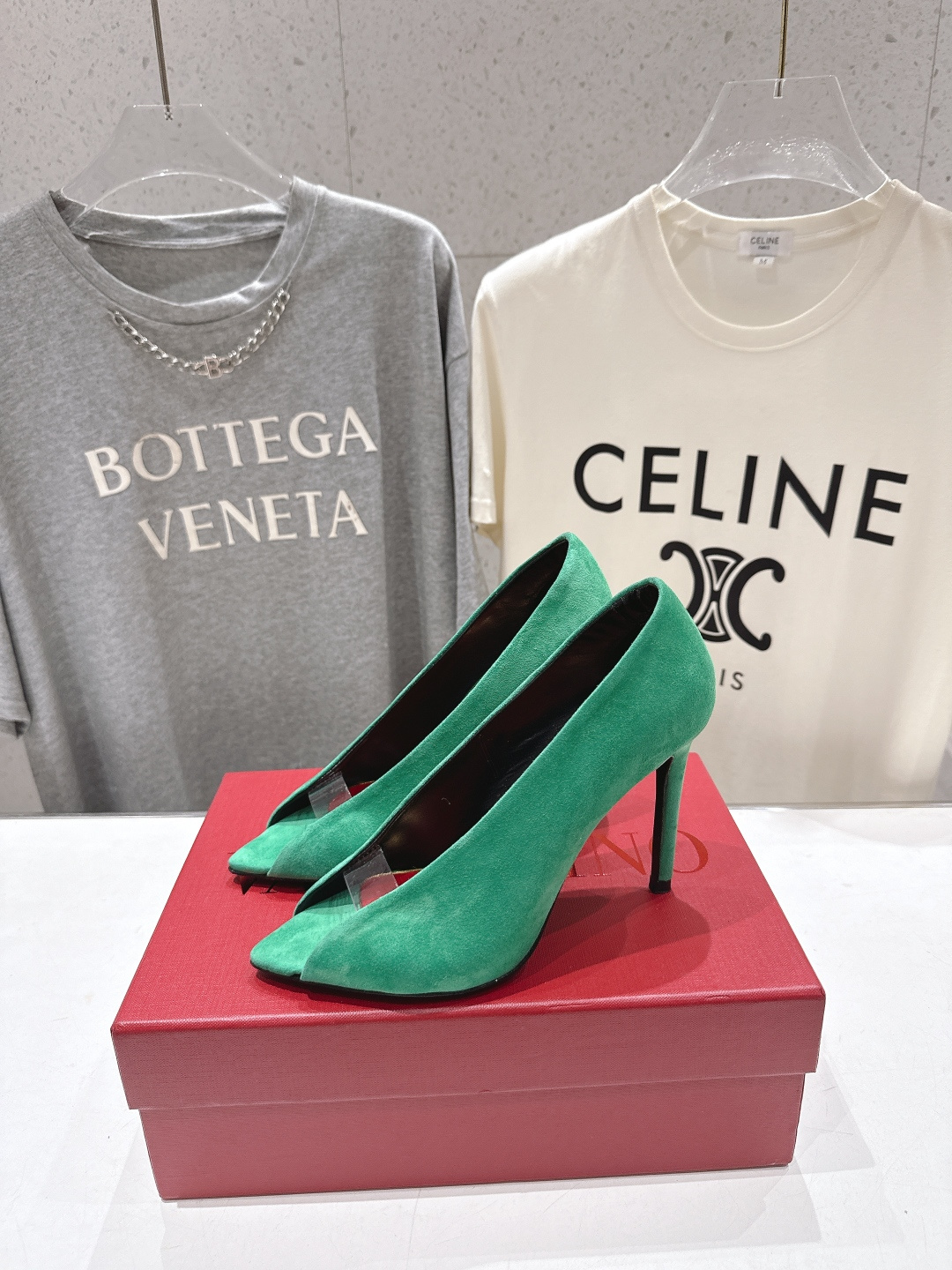 高版本出厂  ～New～顶级制作·Valentino*·华伦天奴〰️2026ss官方同步夏季走秀新款高跟