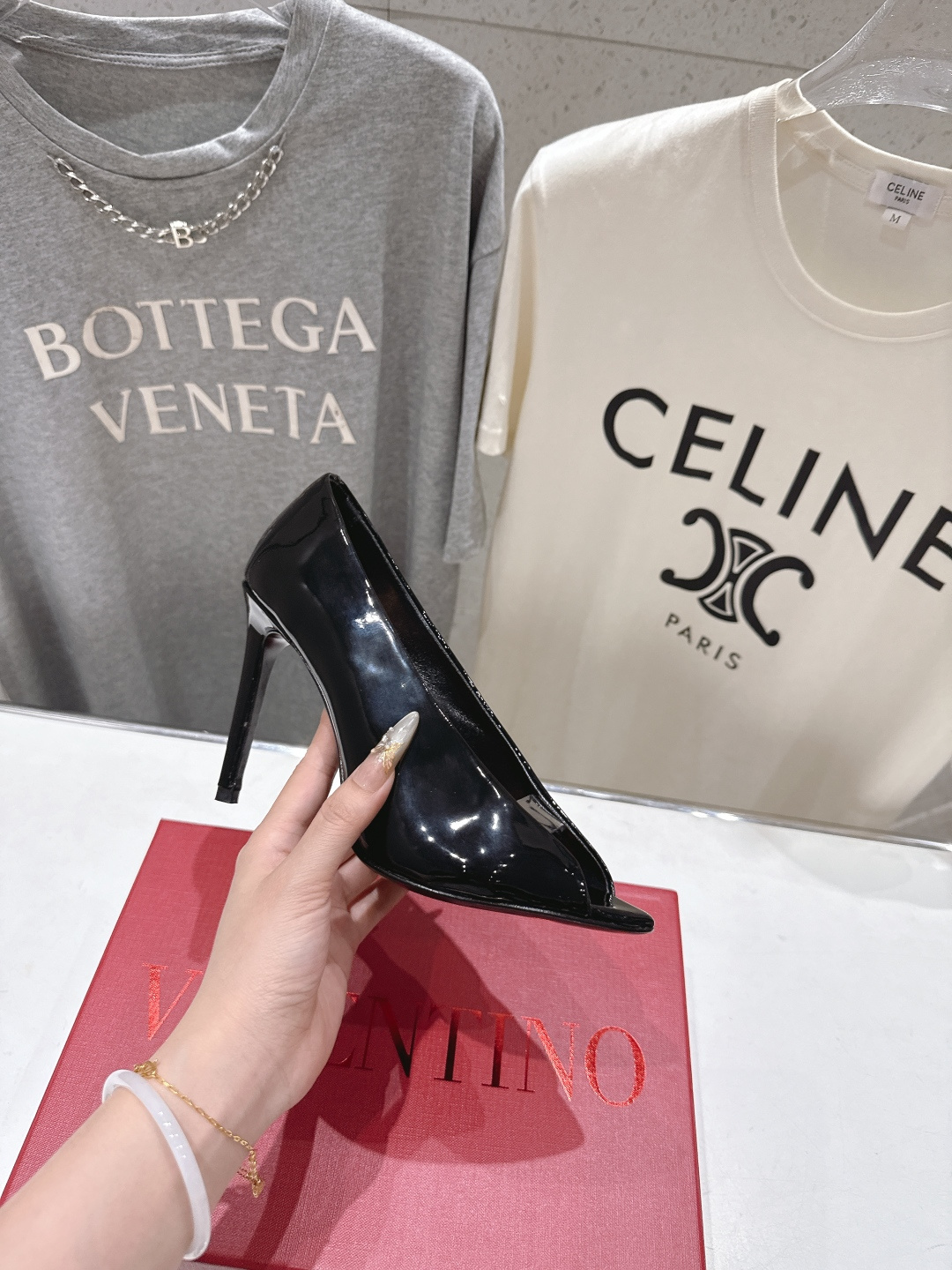 高版本出厂  ～New～顶级制作·Valentino*·华伦天奴〰️2026ss官方同步夏季走秀新款高跟
