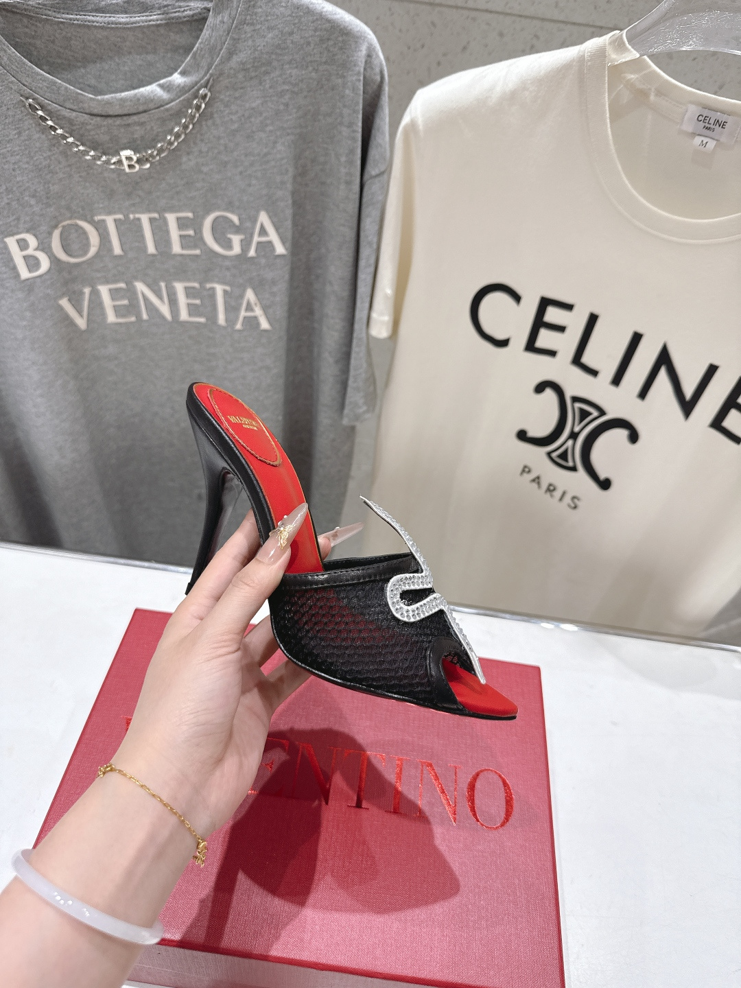 高版本出厂  ～New～顶级制作·Valentino*·华伦天奴〰️2026ss官方同步夏季走秀新款高跟