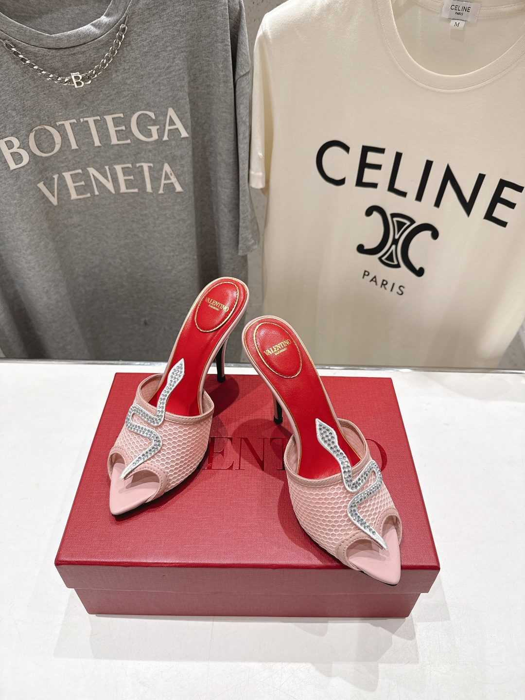 高版本出厂  ～New～顶级制作·Valentino*·华伦天奴〰️2026ss官方同步夏季走秀新款高跟