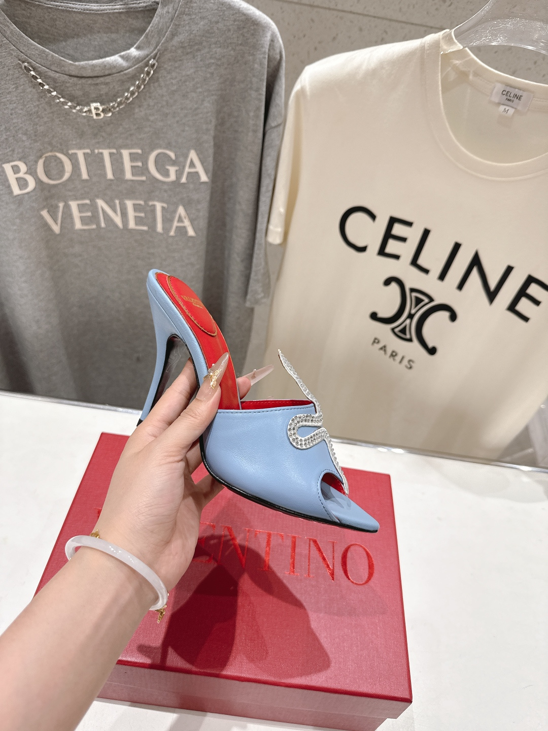 高版本出厂  ～New～顶级制作·Valentino*·华伦天奴〰️2026ss官方同步夏季走秀新款高跟
